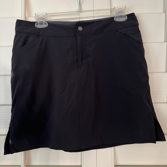 THE NORTH FACE Black Apex Skirt Skort - Picture 2 of 16